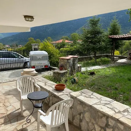 Traditional Mansion Apartments * Skotini
