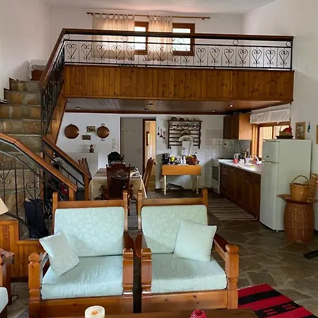 Traditional Mansion Apartments Skotini