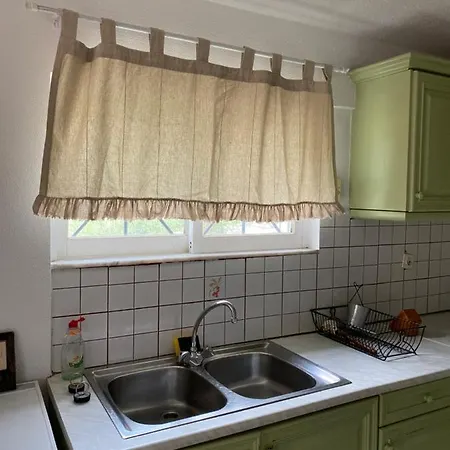 Traditional Mansion Apartments * Skotini