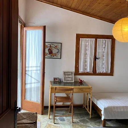Traditional Mansion Apartments فندق Skotini