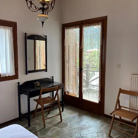 Traditional Mansion Apartments Skotini